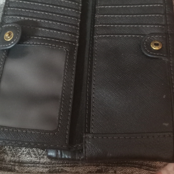 Ladies FOSSIL Logan Flap Clutch - Picture 4 of 11